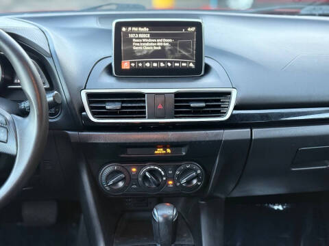 2015 Mazda MAZDA3 i Sport