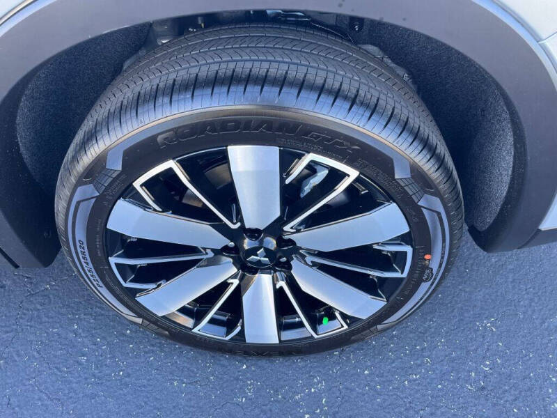 2026 Mitsubishi Outlander SE