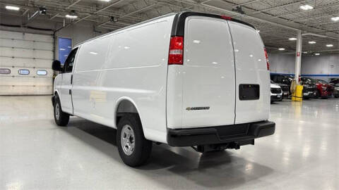 2025 Chevrolet Express 3500