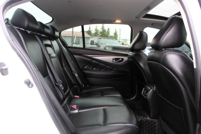 2021 Infiniti Q50 Luxe