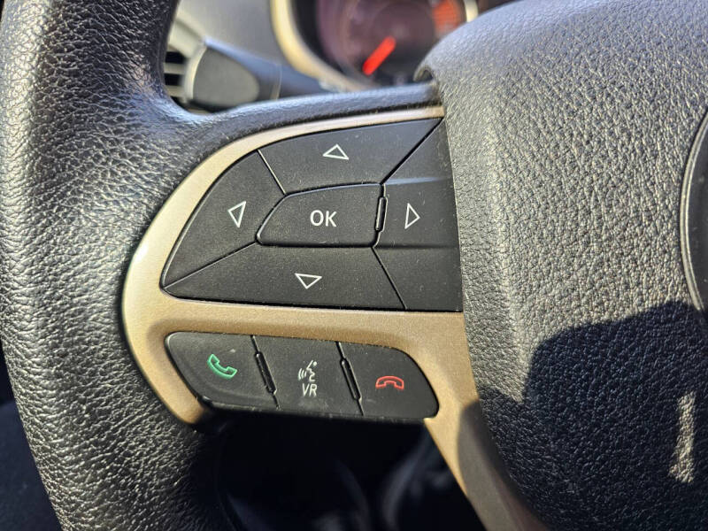 2016 Jeep Cherokee Sport