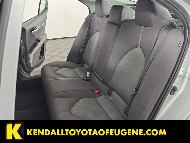 2021 Toyota Camry Hybrid LE