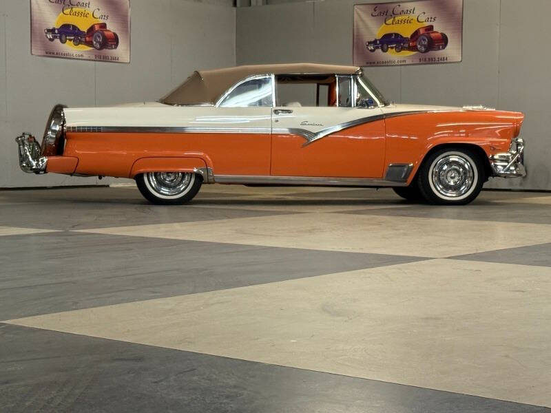 1956 Ford Sunliner