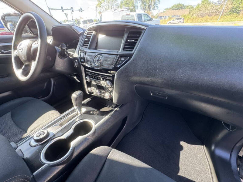 2017 Nissan Pathfinder S