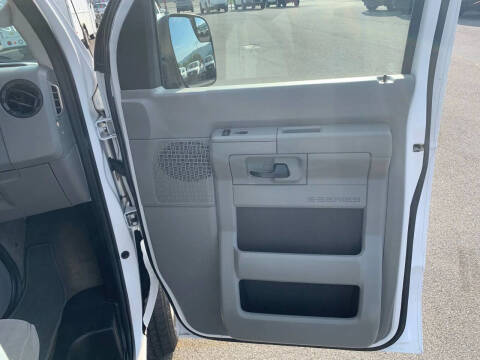 2013 Ford E-Series E-350 SD XLT