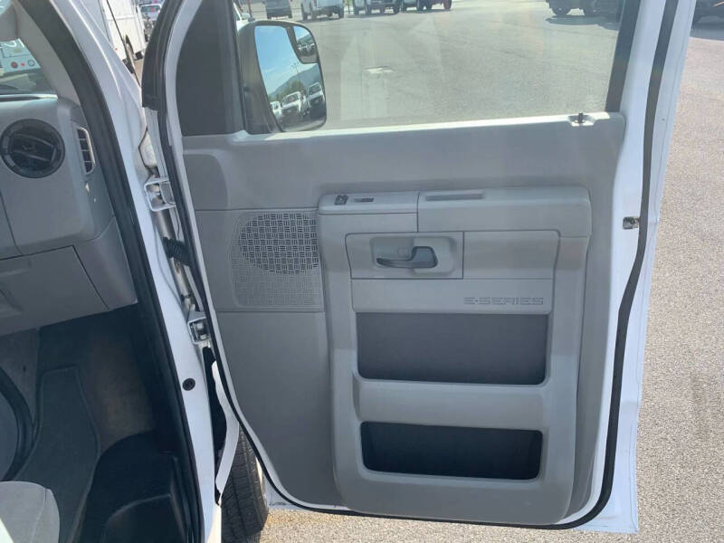 2013 Ford E-Series E-350 SD XLT