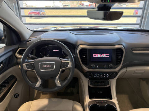 2022 GMC Acadia Denali
