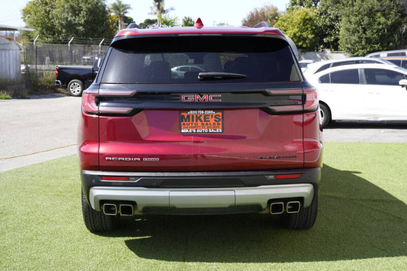 2024 GMC Acadia Elevation