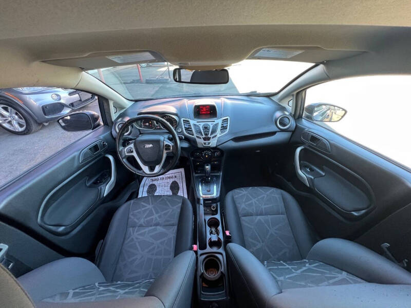 2011 Ford Fiesta SES