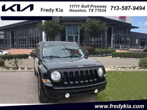 2015 Jeep Patriot for sale at FREDY USED CAR SALES in Houston TX