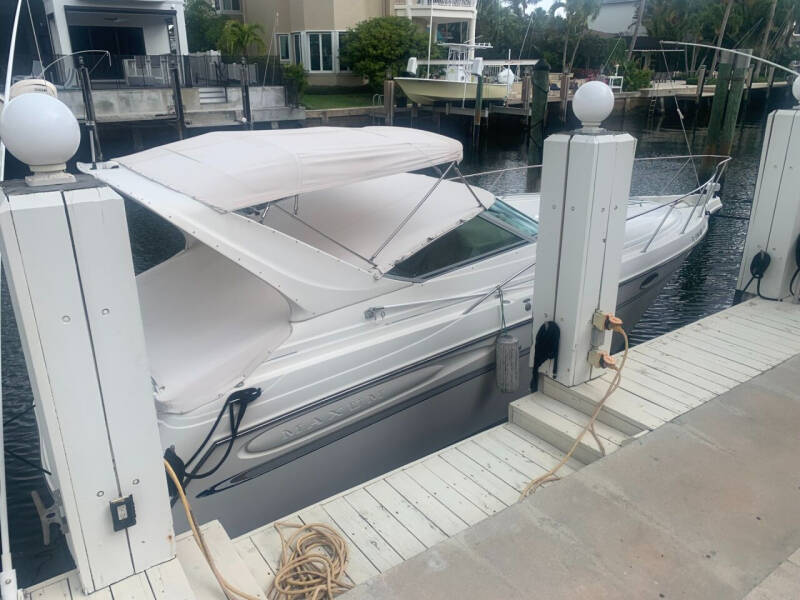 1998 Maxum 3200