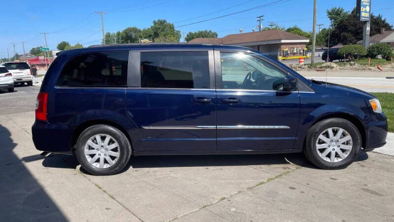 2014 Chrysler Town and Country Touring