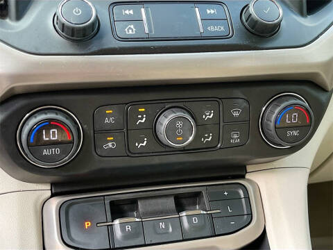 2022 GMC Acadia Denali