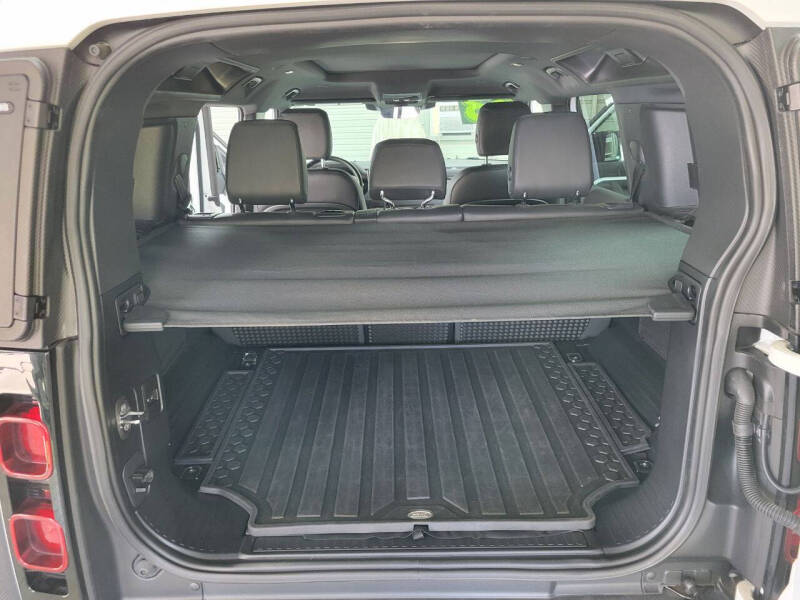 2023 Land Rover Defender 110 30th Anniversary Edition