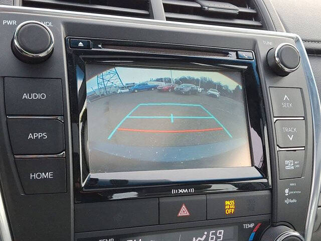 2016 Toyota Camry Hybrid XLE