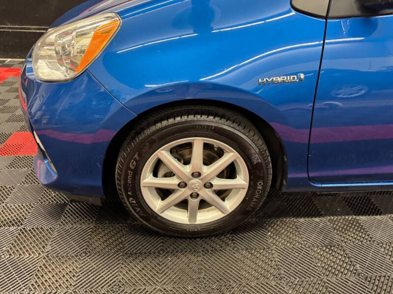 2014 Toyota Prius c Three