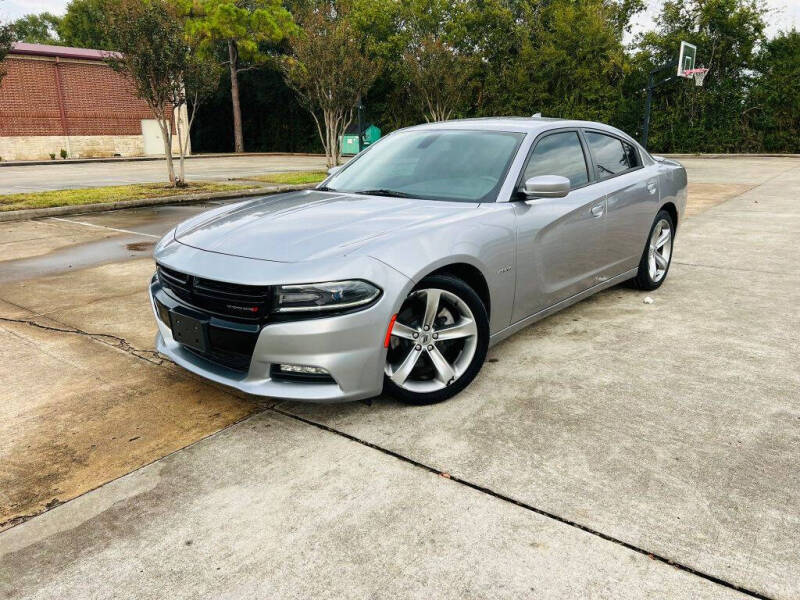 2017 Dodge Charger for sale at Crown Auto Sales in Sugar Land TX