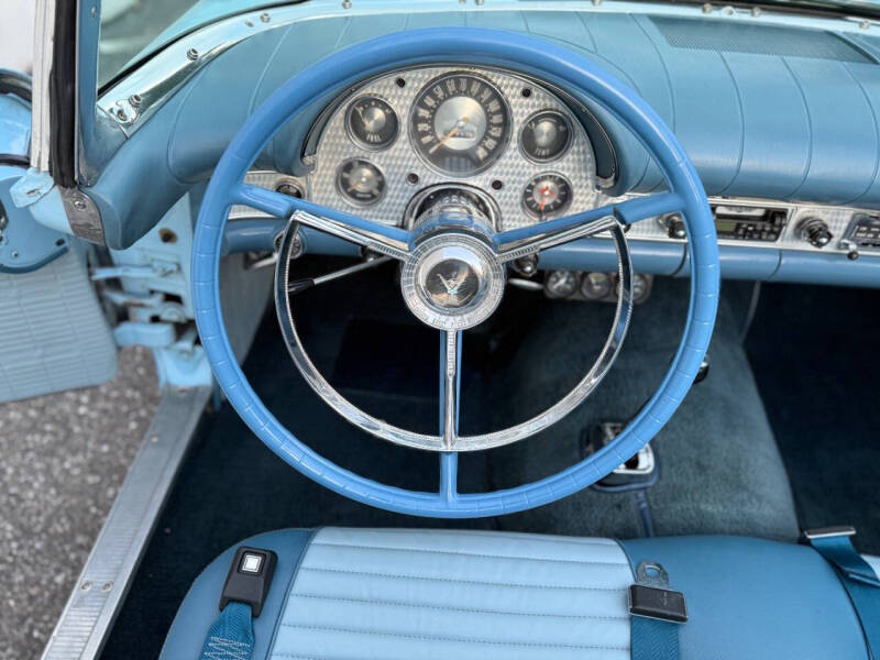 1957 Ford Thunderbird