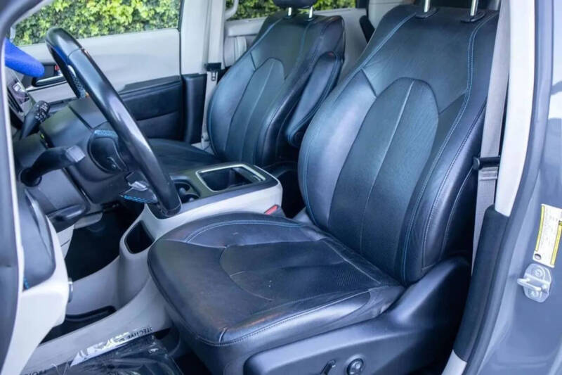 2021 Chrysler Pacifica Hybrid Touring L