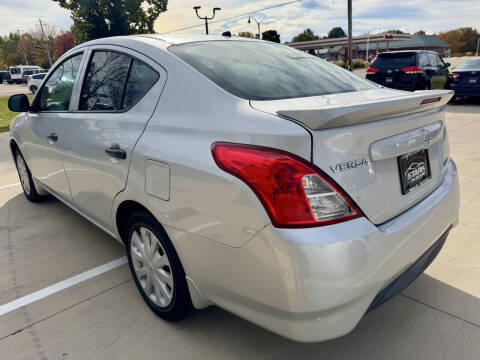 2015 Nissan Versa 1.6 S Plus