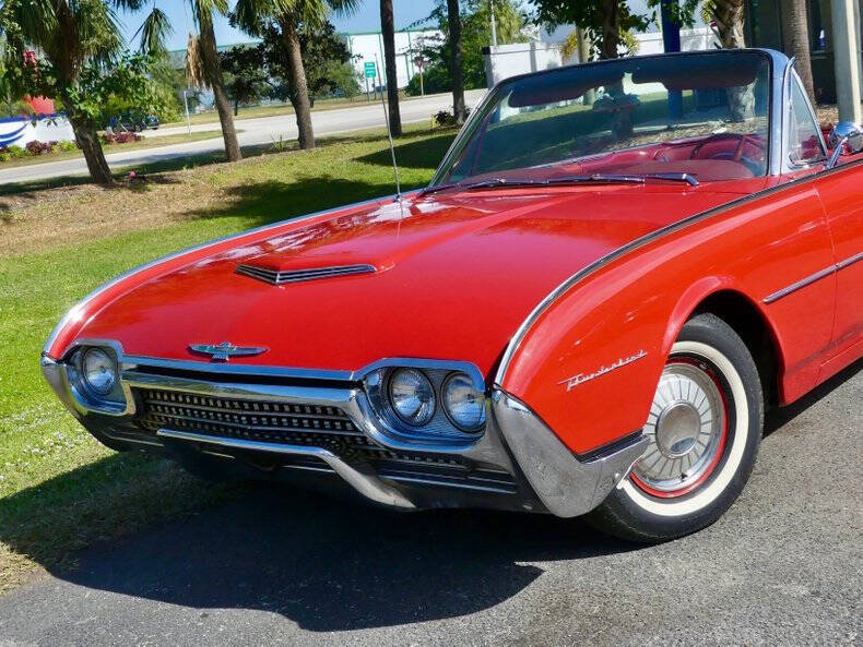 1962 Ford Thunderbird