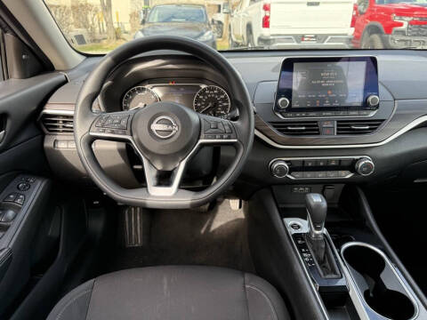 2024 Nissan Altima 2.5 SV