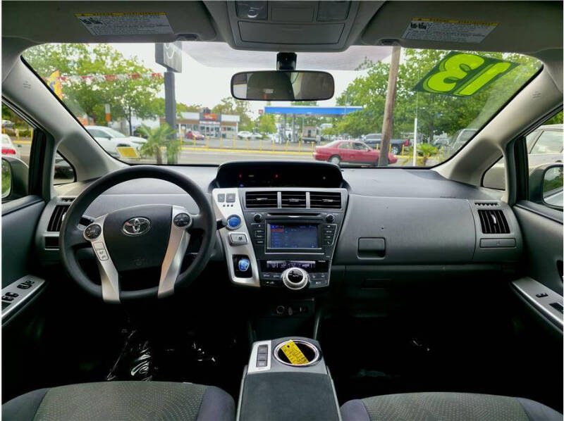 2013 Toyota Prius v