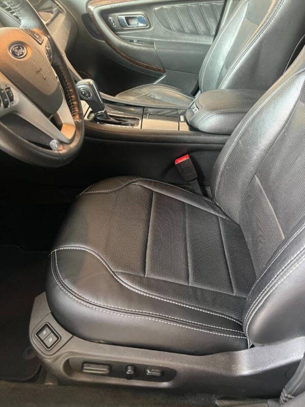 2013 Ford Taurus Limited