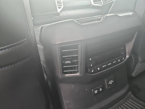 2024 Toyota Sequoia Platinum