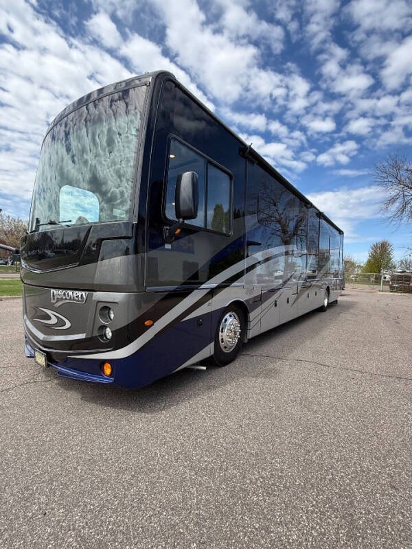 2019 Freightliner XCM Chassis