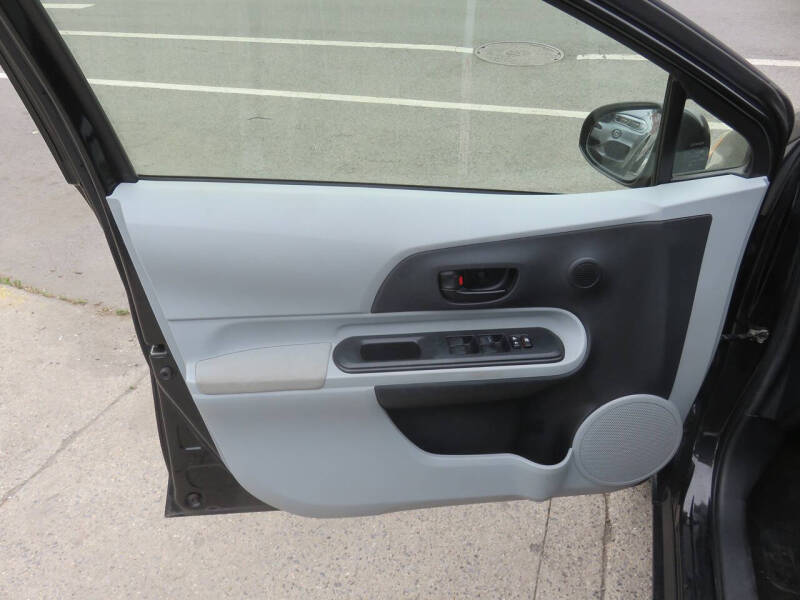 2014 Toyota Prius c One