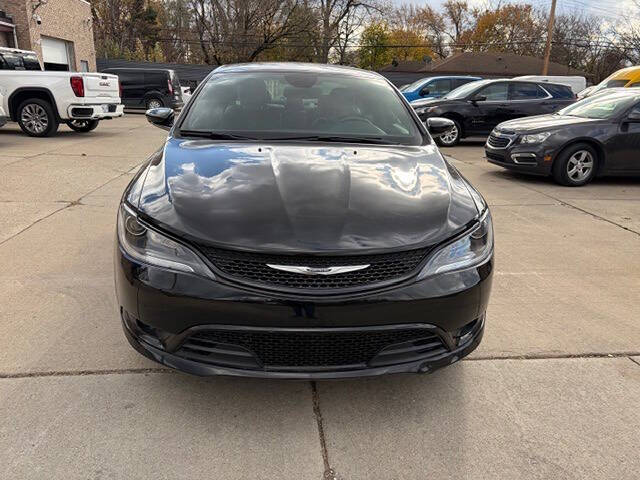 2016 Chrysler 200 S