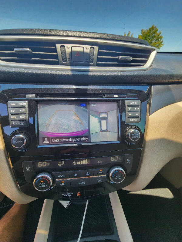 2016 Nissan Rogue SV