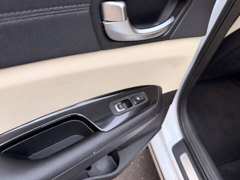 2016 Kia Optima SXL Turbo