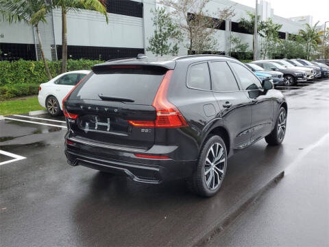 2025 Volvo XC60 B5 Plus Dark Theme