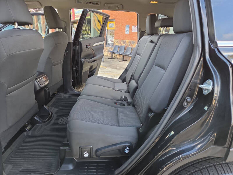 2017 Toyota Highlander LE