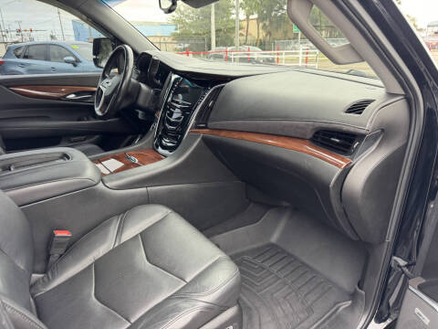 2016 Cadillac Escalade ESV Luxury Collection