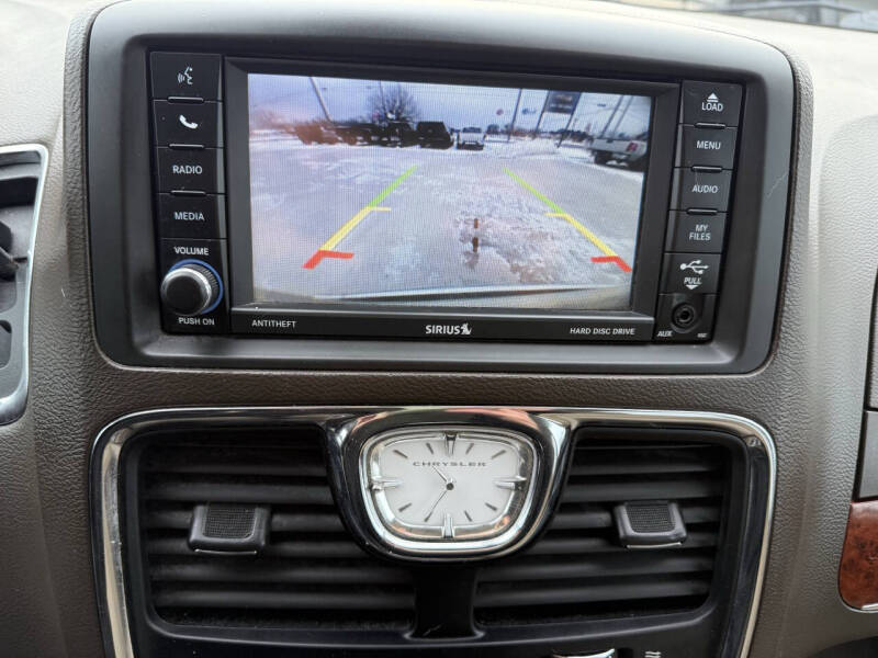 2012 Chrysler Town and Country Touring