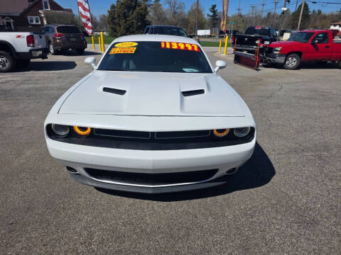 2016 Dodge Challenger SXT Plus