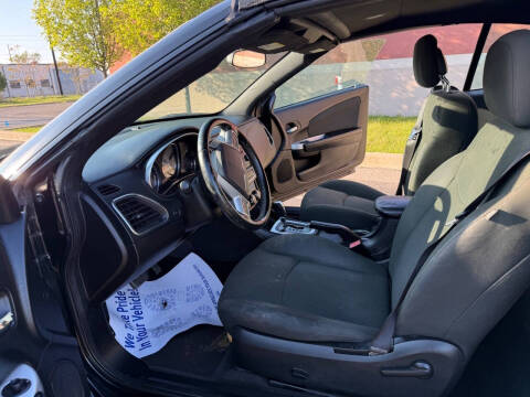 2011 Chrysler 200 Touring