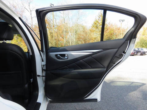 2022 Infiniti Q50 Luxe