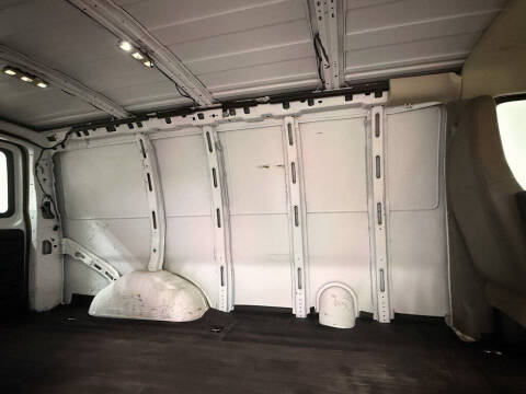 2017 GMC Savana 2500