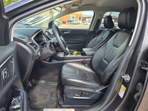 2020 Ford Edge Titanium