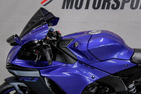 2023 Yamaha YZF-R1