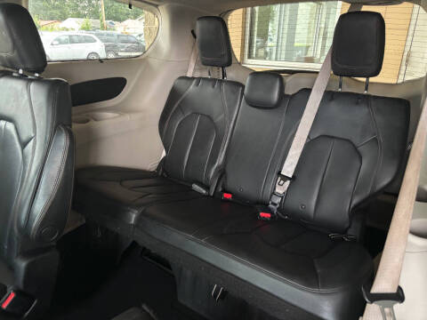 2020 Chrysler Pacifica Touring L