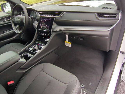 2025 Jeep Grand Cherokee Laredo X