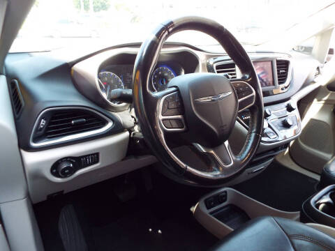 2020 Chrysler Pacifica Touring L