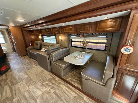 2015 Forest River Georgetown 335DS