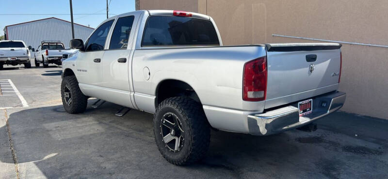 2006 Dodge Ram 1500 Pickup SLT photo 3