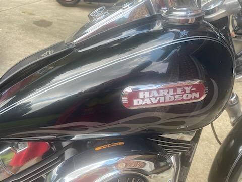 2008 Harley-Davidson Dyna White glide